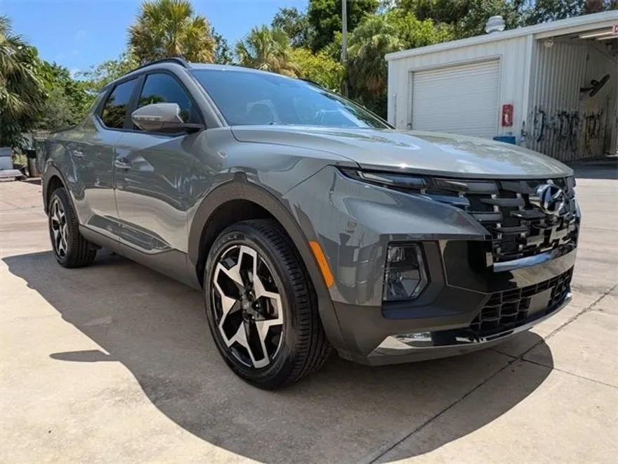 2024 Hyundai Santa Cruz Limited photo 1