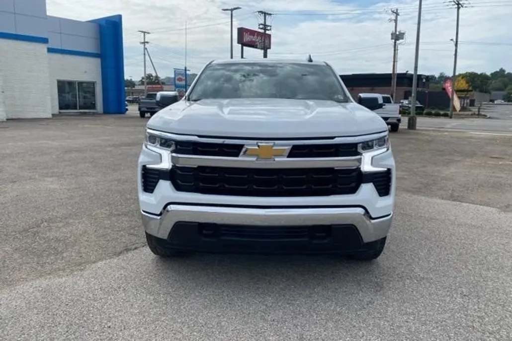 2026 Chevrolet Silverado 1500 LT photo 1