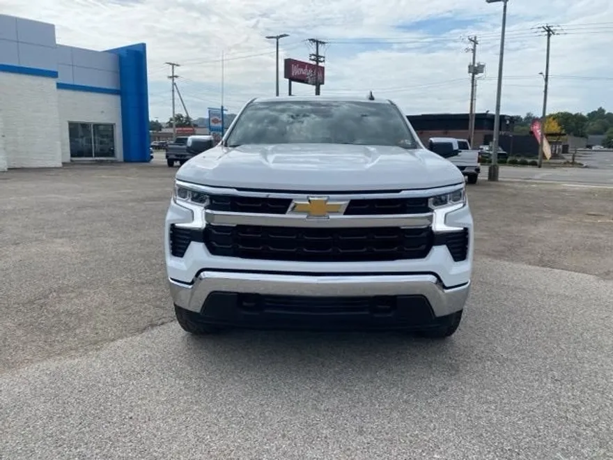 2026 Chevrolet Silverado 1500 LT photo 1