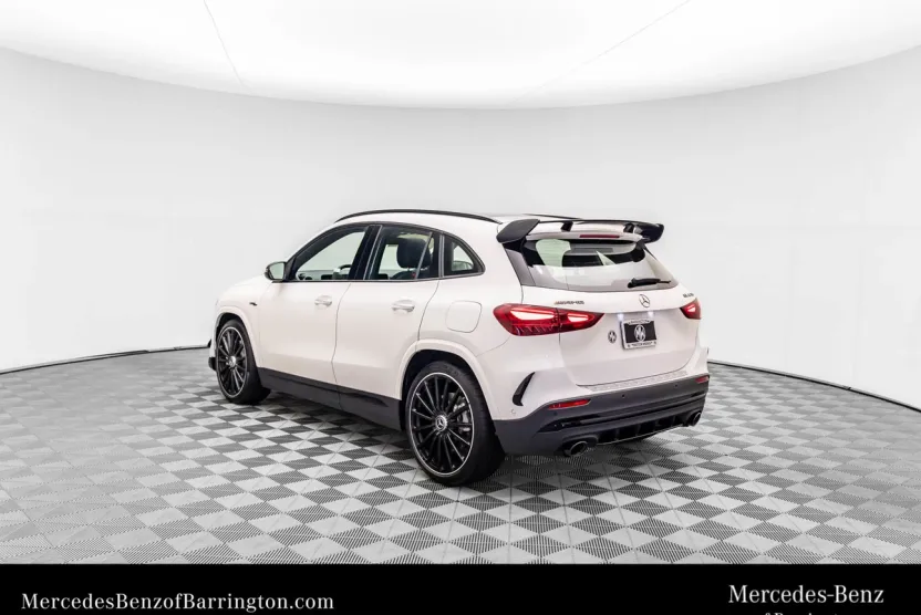 2025 Mercedes Benz GLA 35 AMG 4MATIC photo 1