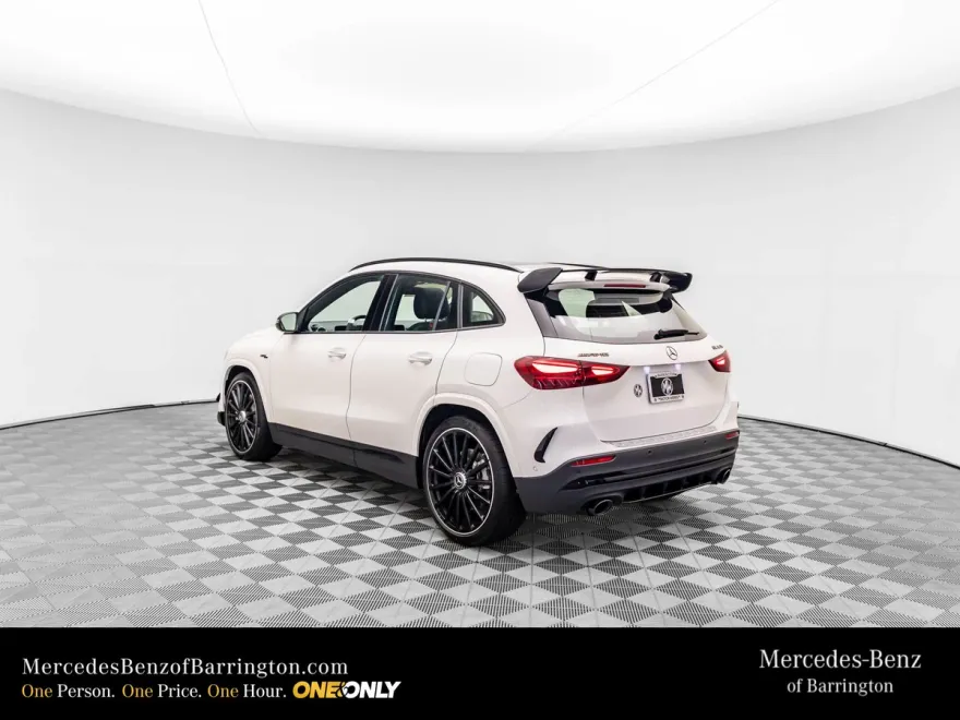 2025 Mercedes Benz GLA 35 AMG 4MATIC photo 1
