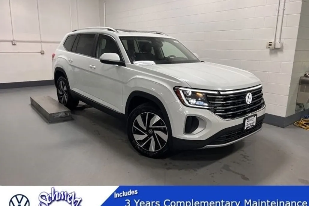 2025 Volkswagen Atlas SEL photo 1