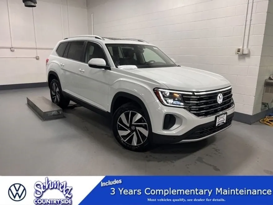 2025 Volkswagen Atlas SEL photo 1