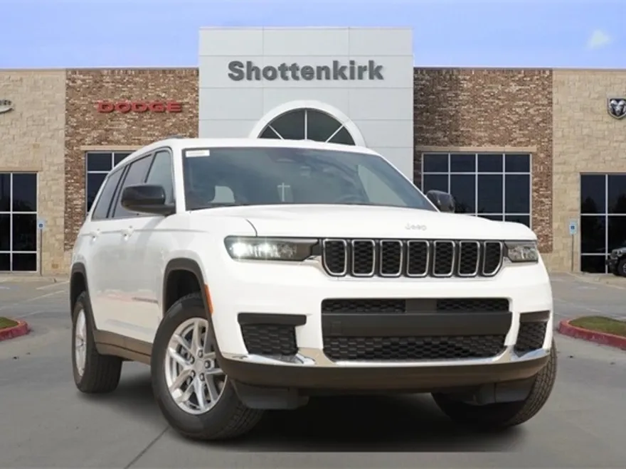 2025 Jeep Grand Cherokee Laredo photo 1