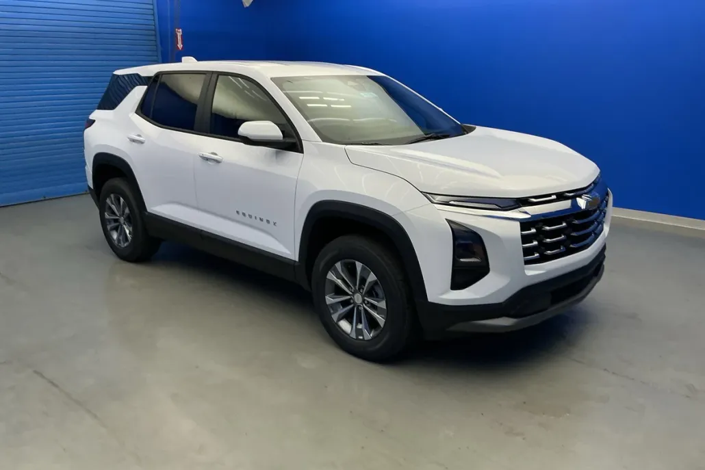 2026 Chevrolet Equinox LT photo 1