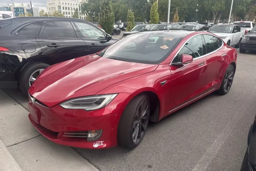 2021 Tesla Model S Long Range photo 1