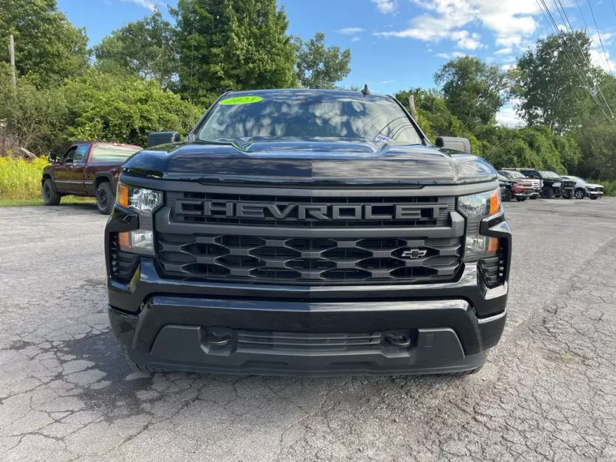 2023 Chevrolet Silverado 1500 Custom photo 1
