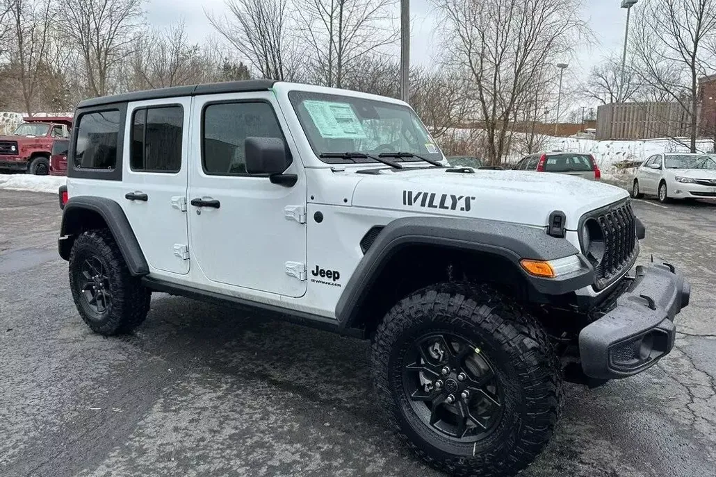 2025 Jeep Wrangler Unlimited Willys photo 1