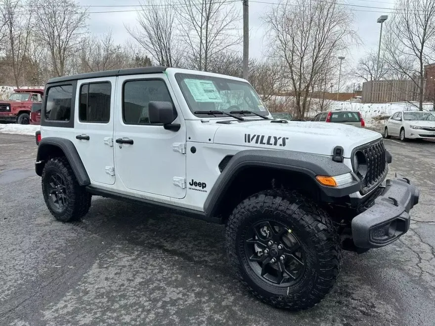 2025 Jeep Wrangler Unlimited Willys photo 1