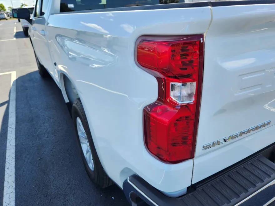 2025 Chevrolet Silverado 1500 LT photo 1