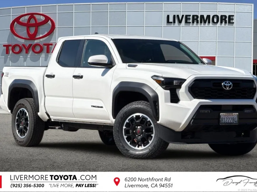 2024 Toyota Tacoma TRD photo 1