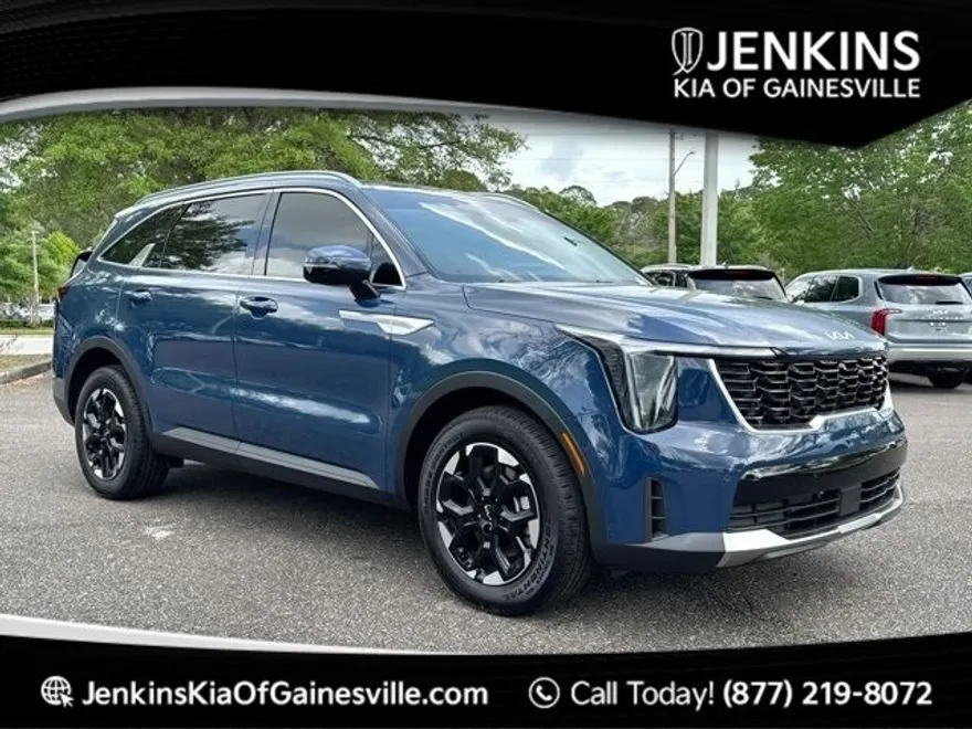 2025 Kia Sorento S photo 1