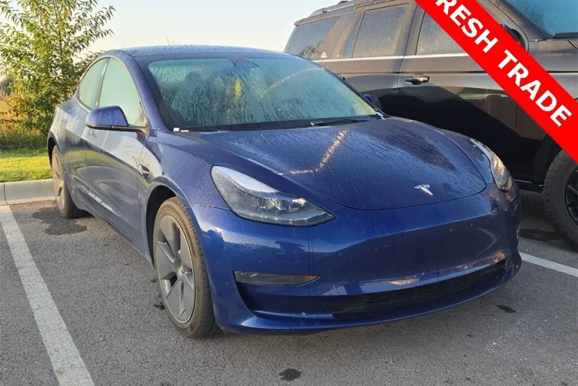 2023 Tesla Model 3 photo 1