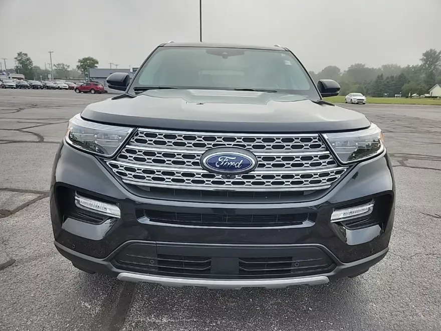2020 Ford Explorer Limited photo 1