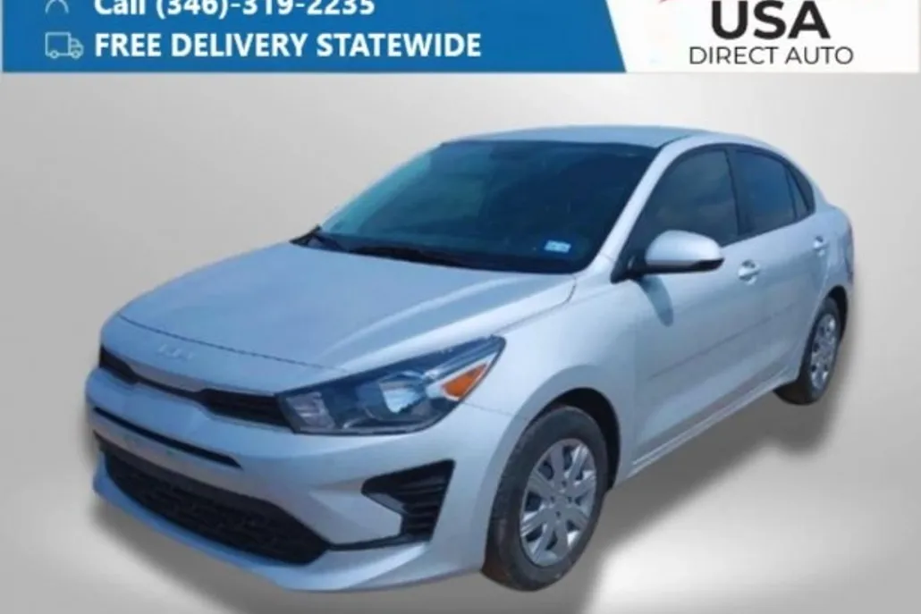 2023 Kia Rio LX S photo 1