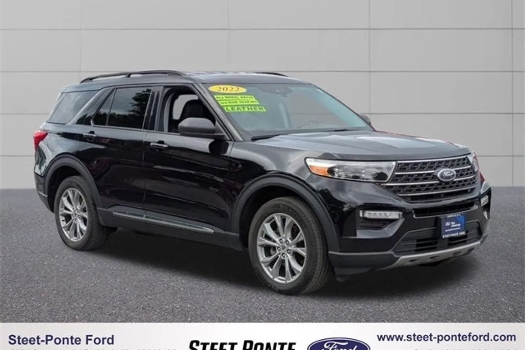 2022 Ford Explorer XLT photo 1