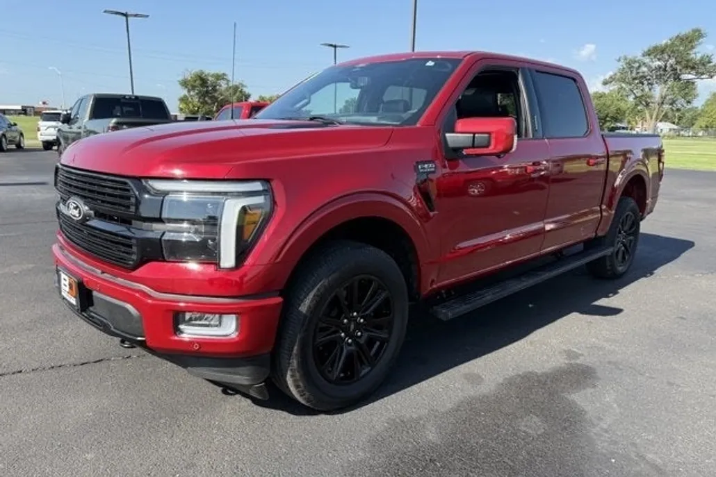 2024 Ford F-150 Platinum photo 1
