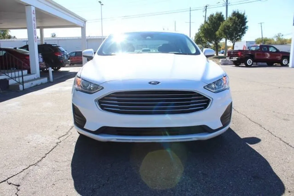 2020 Ford Fusion SE photo 1
