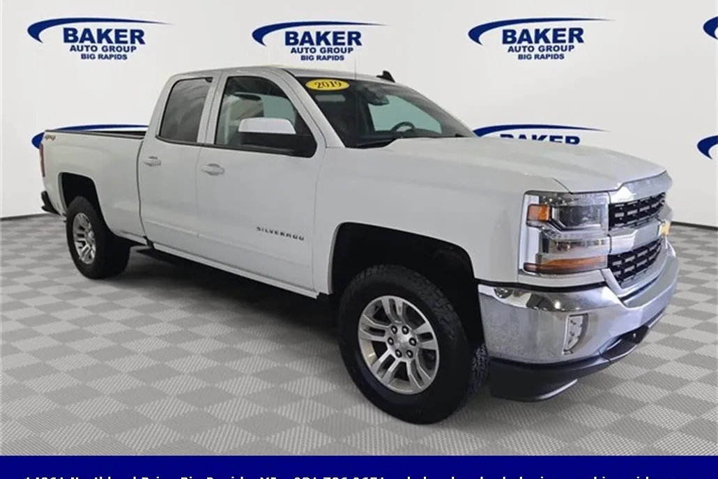 2019 Chevrolet Silverado 1500 LT photo 1