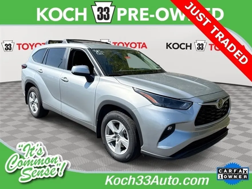 2024 Toyota Highlander LE photo 1