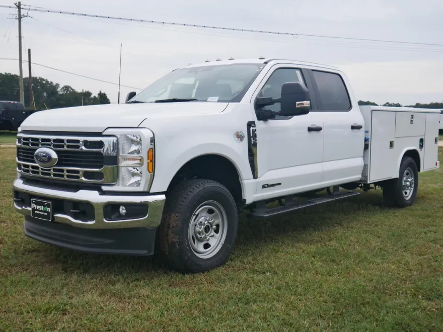 2025 Ford F-350 XL photo 1