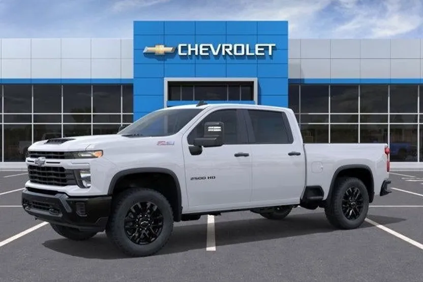 2026 Chevrolet Silverado 2500HD Custom photo 1