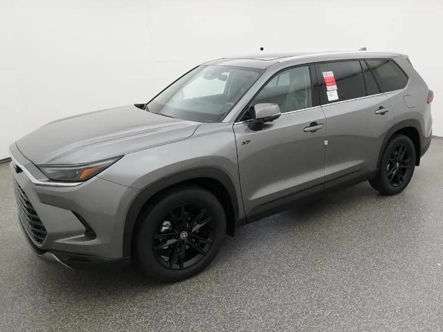 2025 Toyota Grand Highlander Limited photo 1