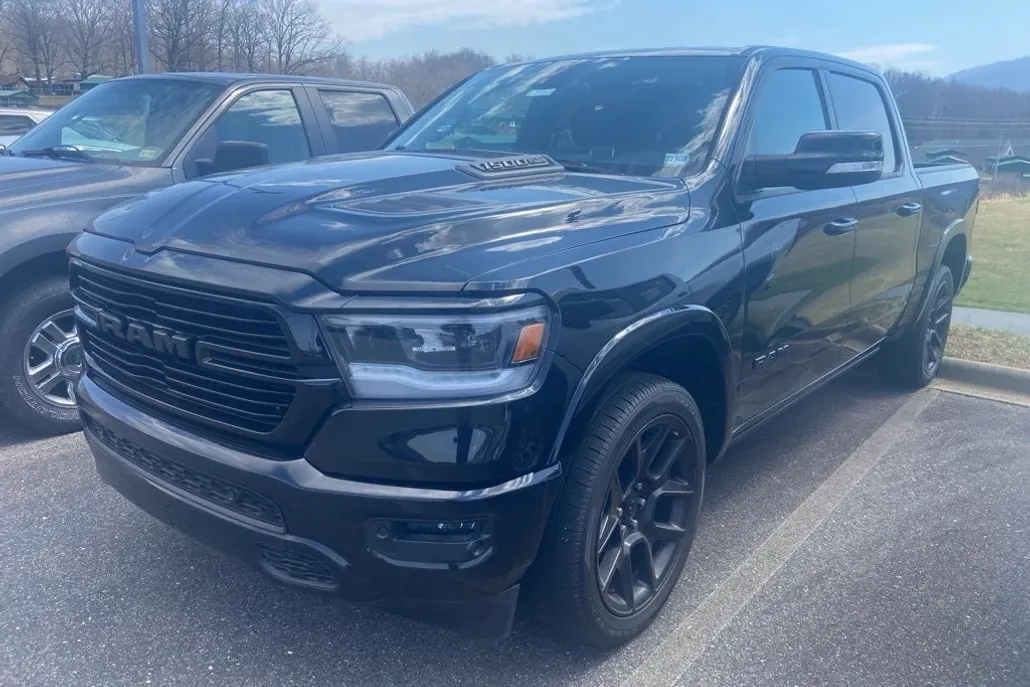 2020 Ram 1500 Laramie photo 1