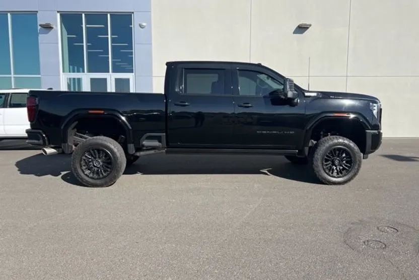 2024 Gmc Sierra 3500 HD Denali Ultimate photo 1