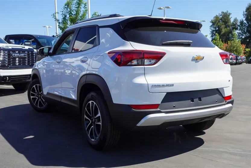 2026 Chevrolet Trailblazer LT photo 1