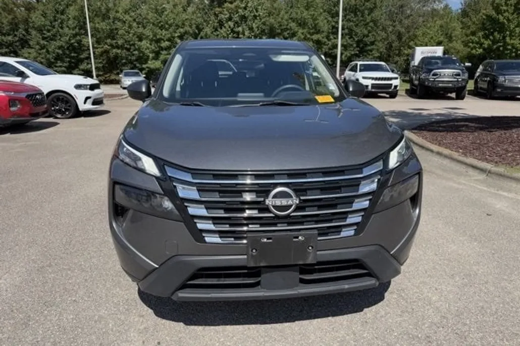2024 Nissan Rogue S photo 1