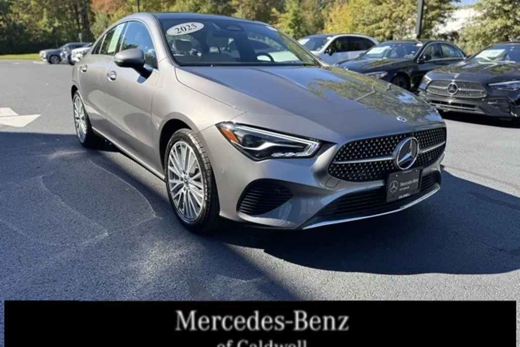 2025 Mercedes Benz CLA 250 4MATIC photo 1