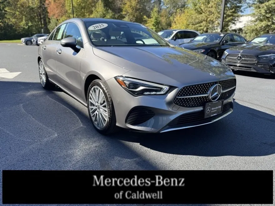 2025 Mercedes Benz CLA 250 4MATIC photo 1