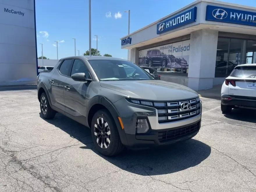 2025 Hyundai Santa Cruz SE photo 1
