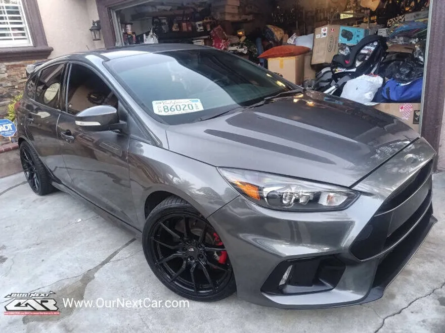 2016 Ford Focus ST photo 1