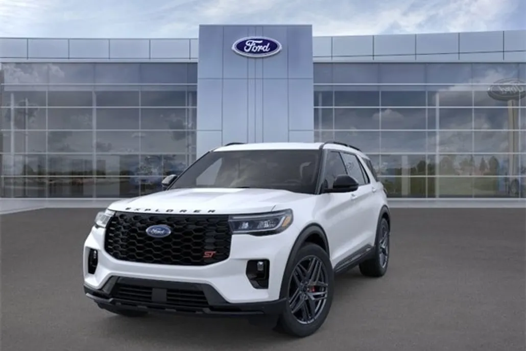 2025 Ford Explorer ST photo 1