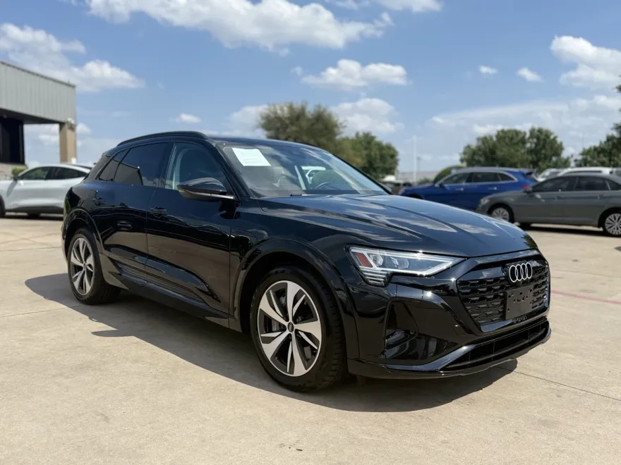 2024 Audi Q8 E-tron Premium photo 1