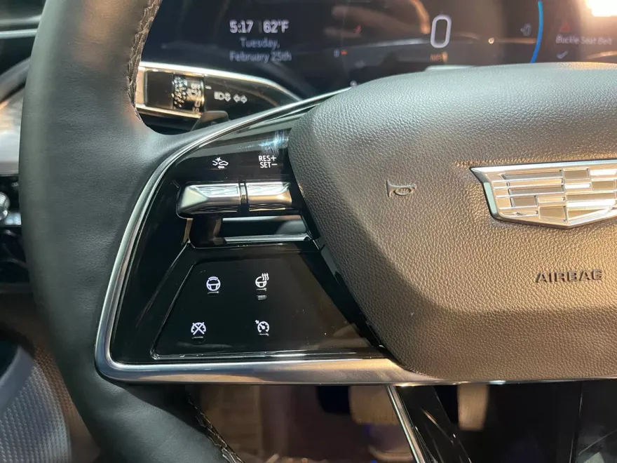 2024 Cadillac Lyriq Luxury photo 21