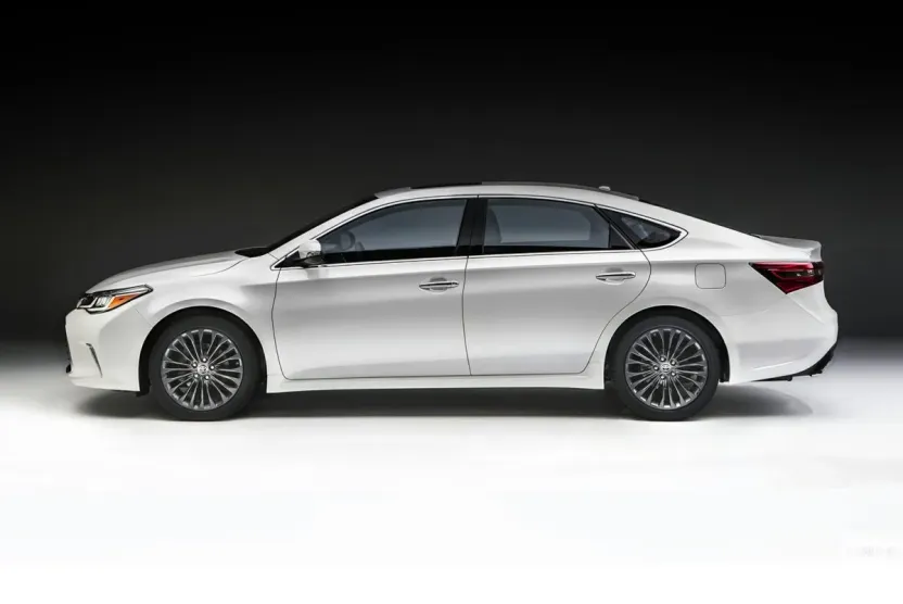 2016 Toyota Avalon photo 1