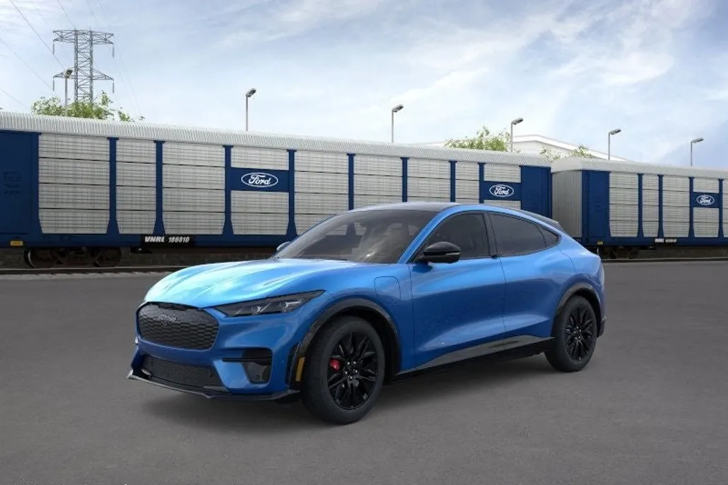 2025 Ford Mustang Mach-E Premium photo 1