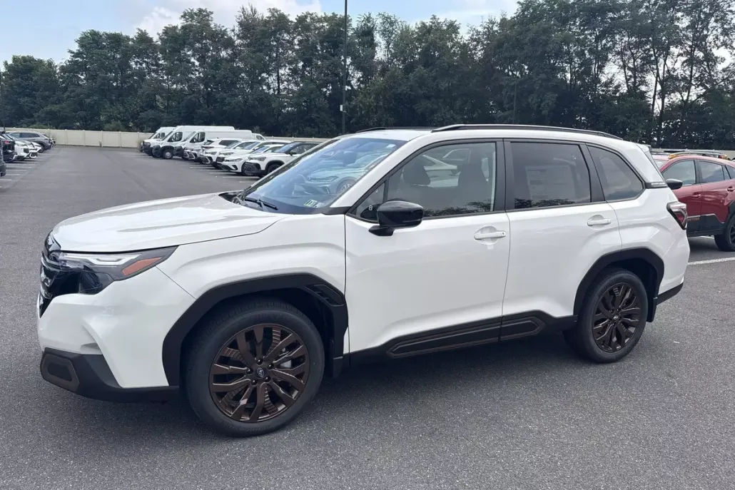2025 Subaru Forester Sport Base photo 1