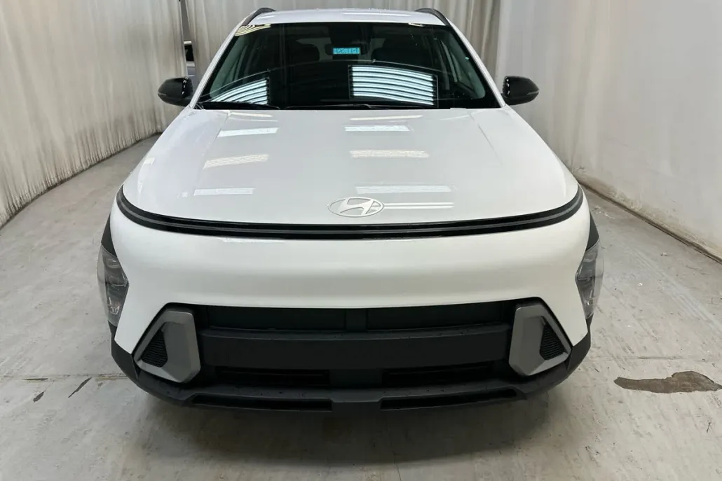 2026 Hyundai Kona SEL photo 1