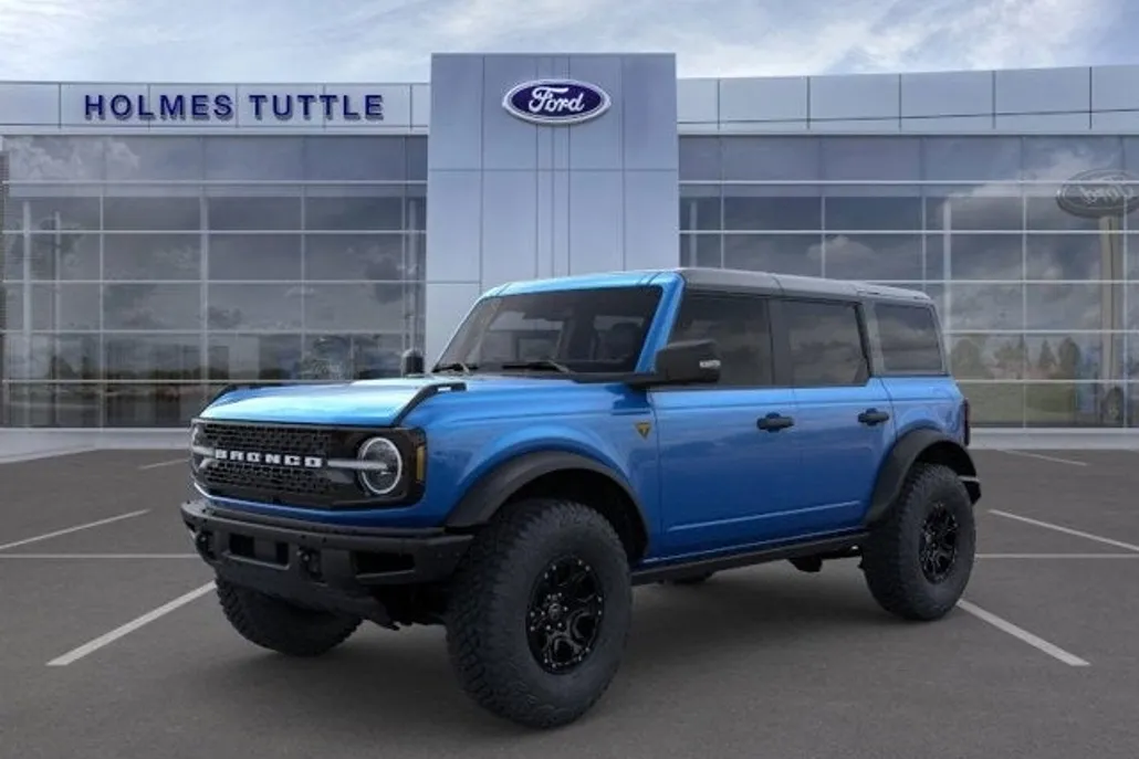 2025 Ford Bronco Badlands photo 1
