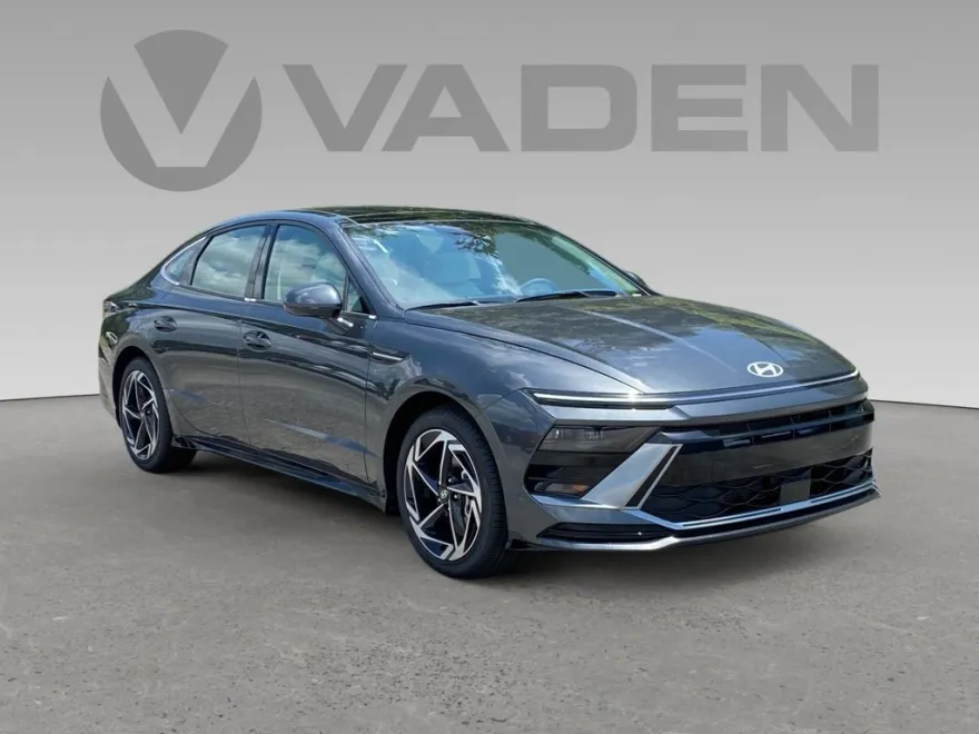 2024 Hyundai Sonata SEL photo 1