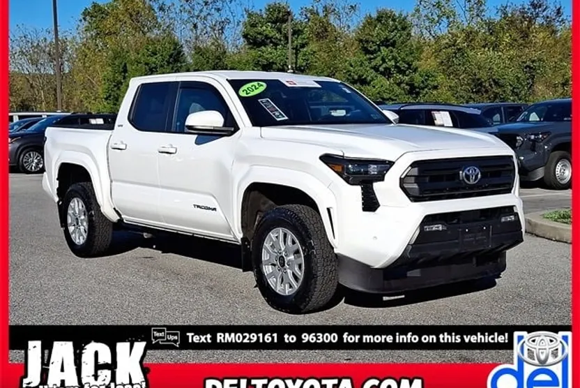 2024 Toyota Tacoma SR5 photo 1