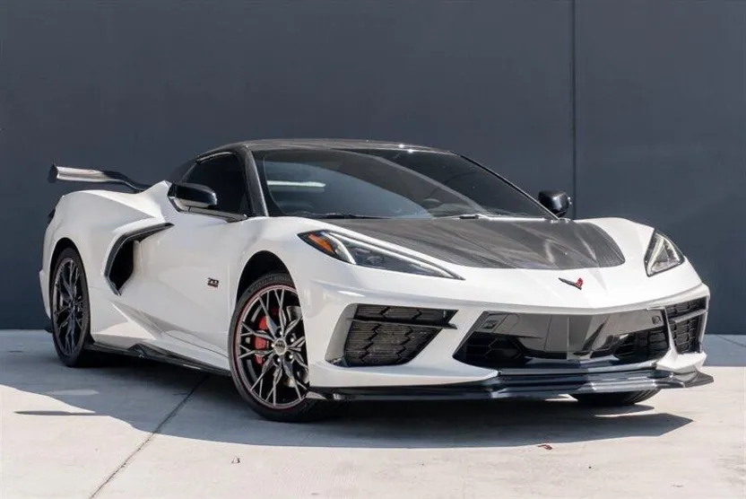 2023 Chevrolet Corvette Stingray Convertible photo 1
