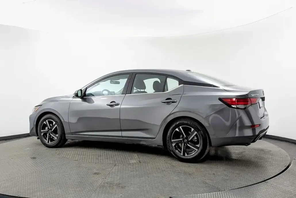 2025 Nissan Sentra SV photo 1