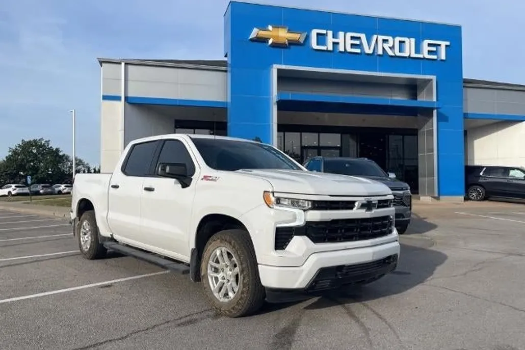 2024 Chevrolet Silverado 1500 RST photo 1