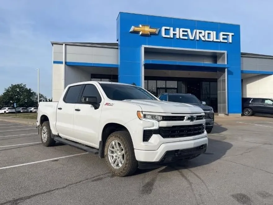 2024 Chevrolet Silverado 1500 RST photo 1