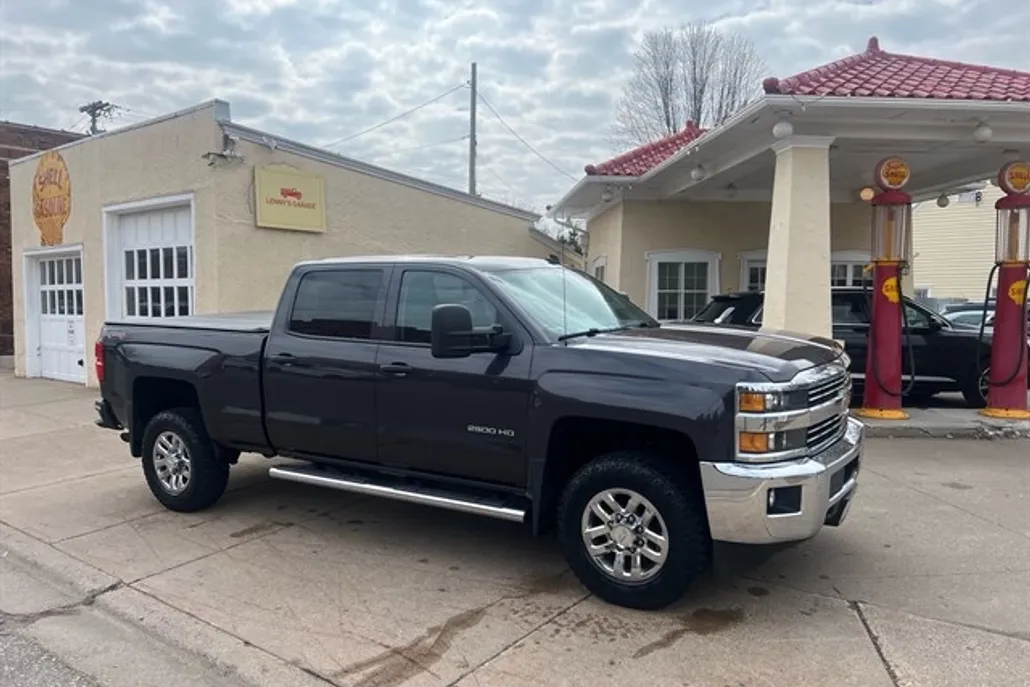 2015 Chevrolet Silverado 2500HD LT photo 1